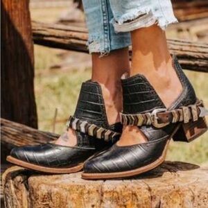 Freebird boots Black crocodile embossed leather with cutout brand new never worn
